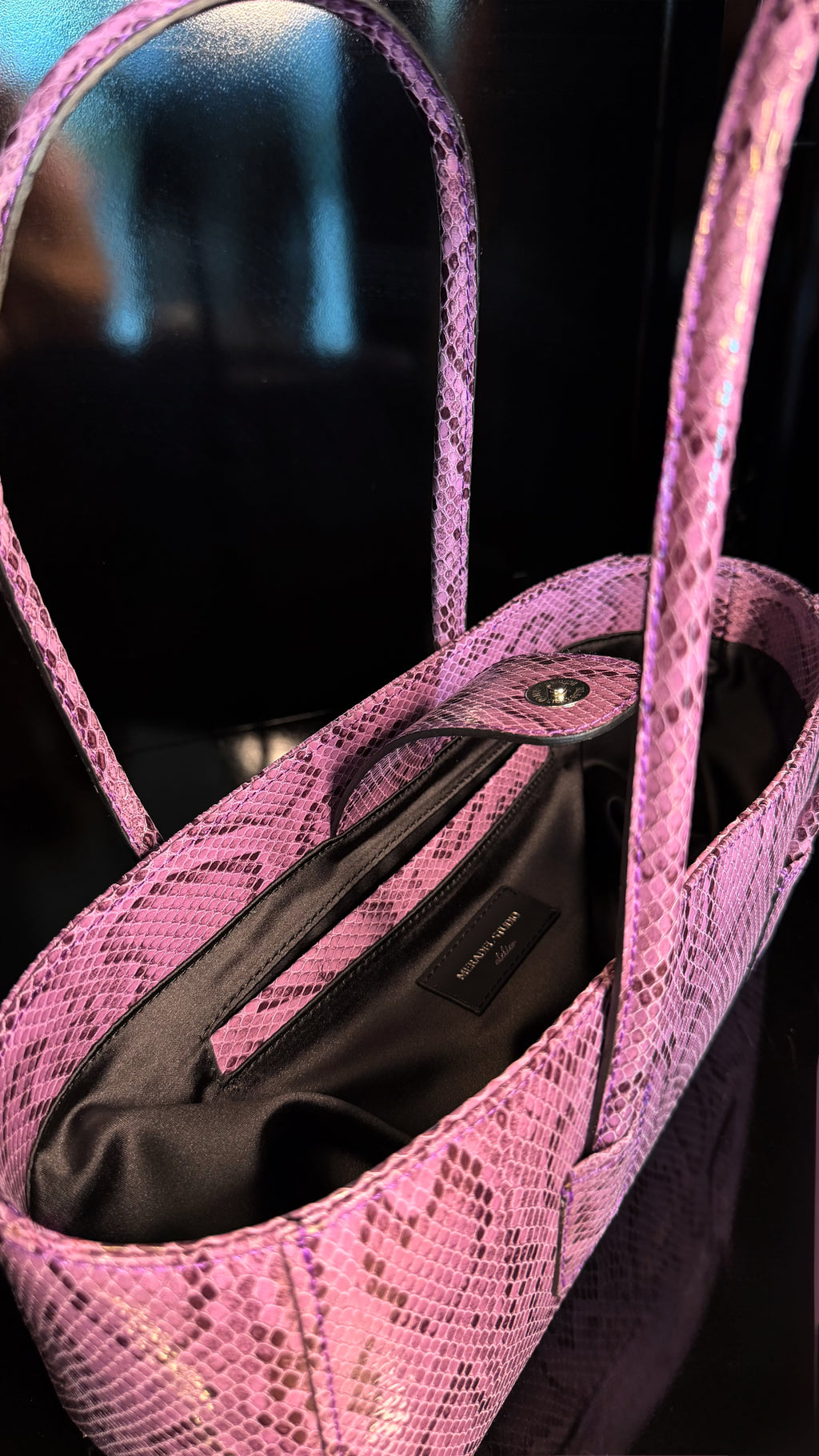 Eclat Tote - Berry Python